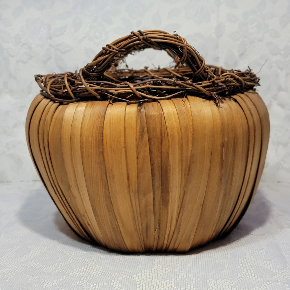 Vintage Handmade Pumpkin Shape Woven Basket Natural Wood Vine Twig Handle Rustic